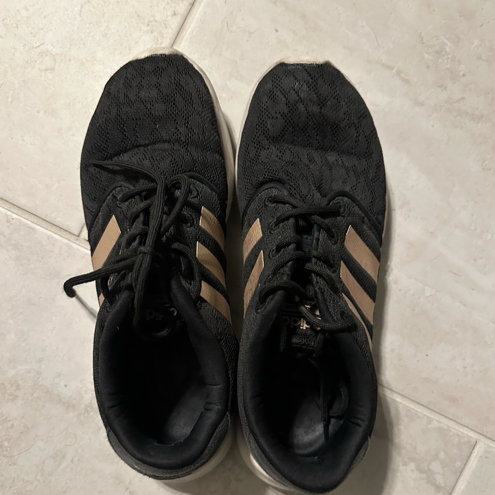 Adidas Cloudfoam, women’s size 7.5.